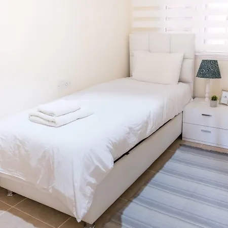 Appartement Kayra With Private Pool Vokolidha